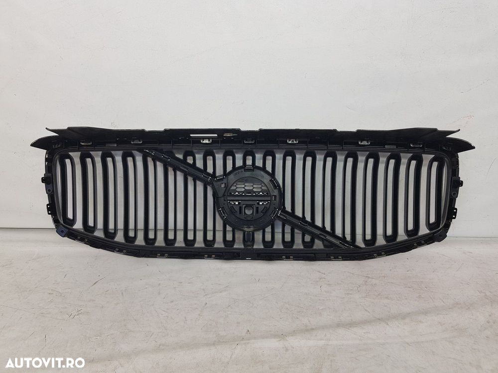 Grila radiator Volvo XC60 dupa 2017 - 8