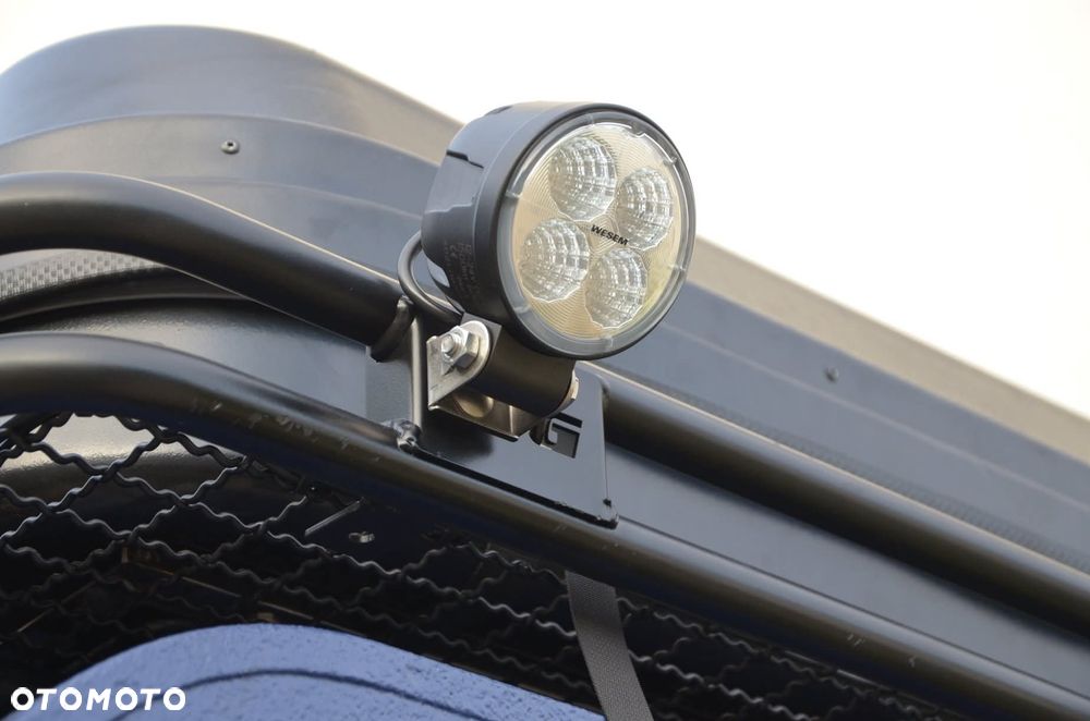 Land Rover Defender 110 DPF SE - 22