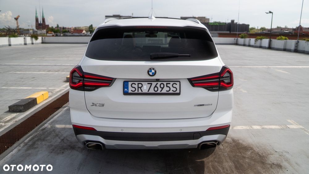 BMW X3 xDrive30i Luxury Line - 32
