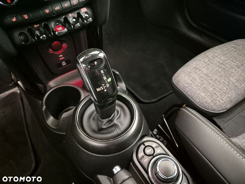 MINI Cooper Classic Trim - 17