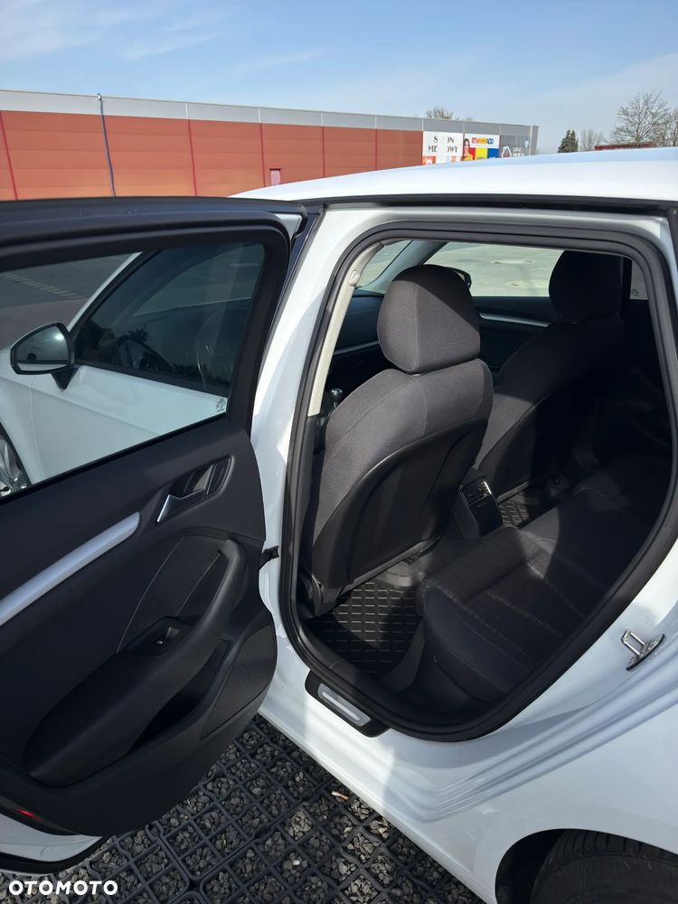 Audi A3 Sportback 2.0 TDI Ambiente - 14