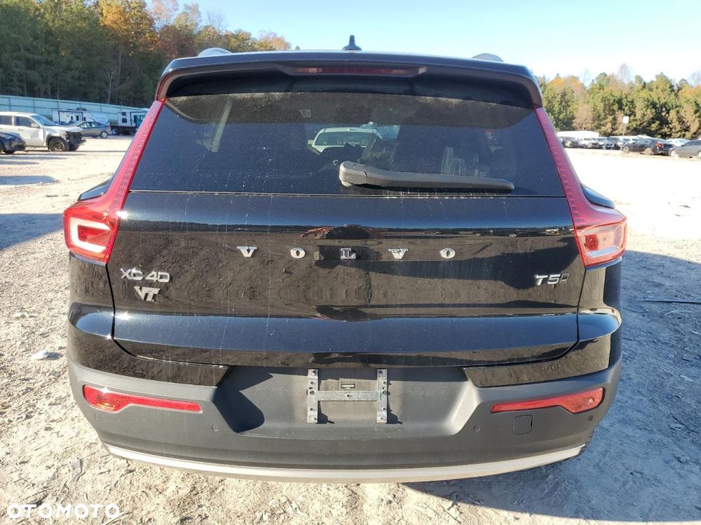 Volvo XC 40 T5 AWD Momentum - 6