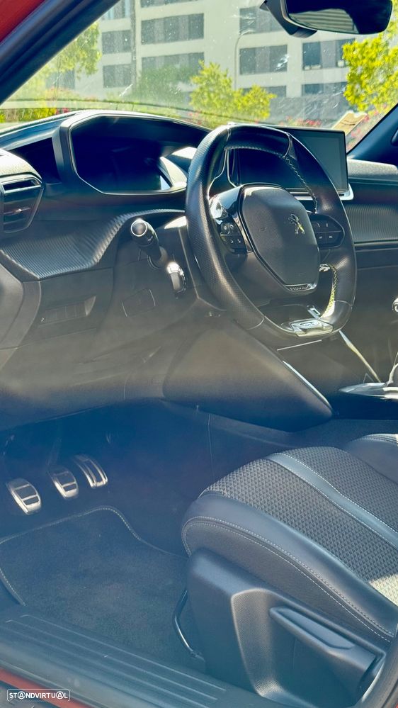 Peugeot 2008 PureTech 130 Stop&Start GT-Line Edition - 9