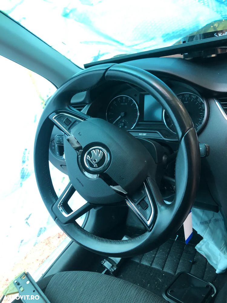 Volan cu comenzi fara airbag Skoda Octavia 3 2016 negru - 5