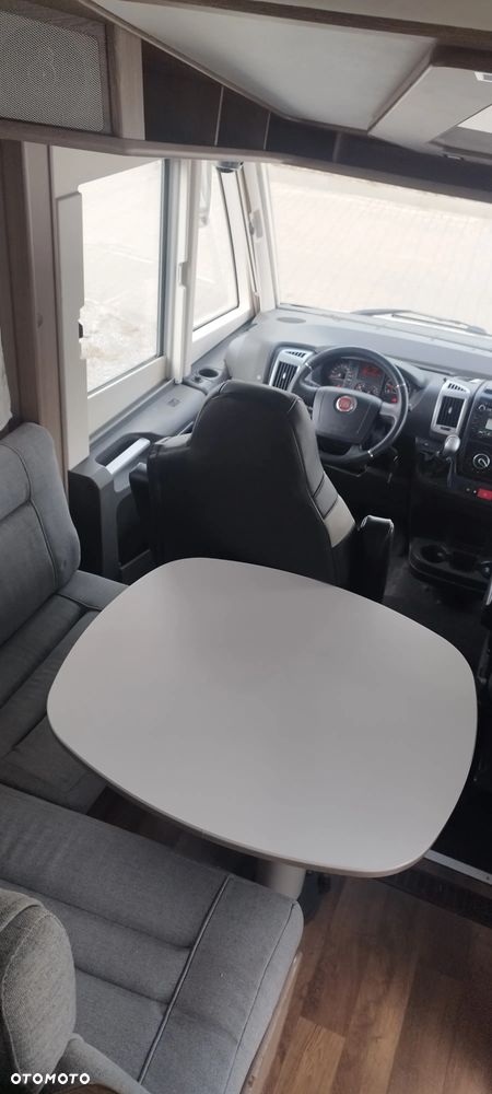 KABE Travel Master i740 - 12