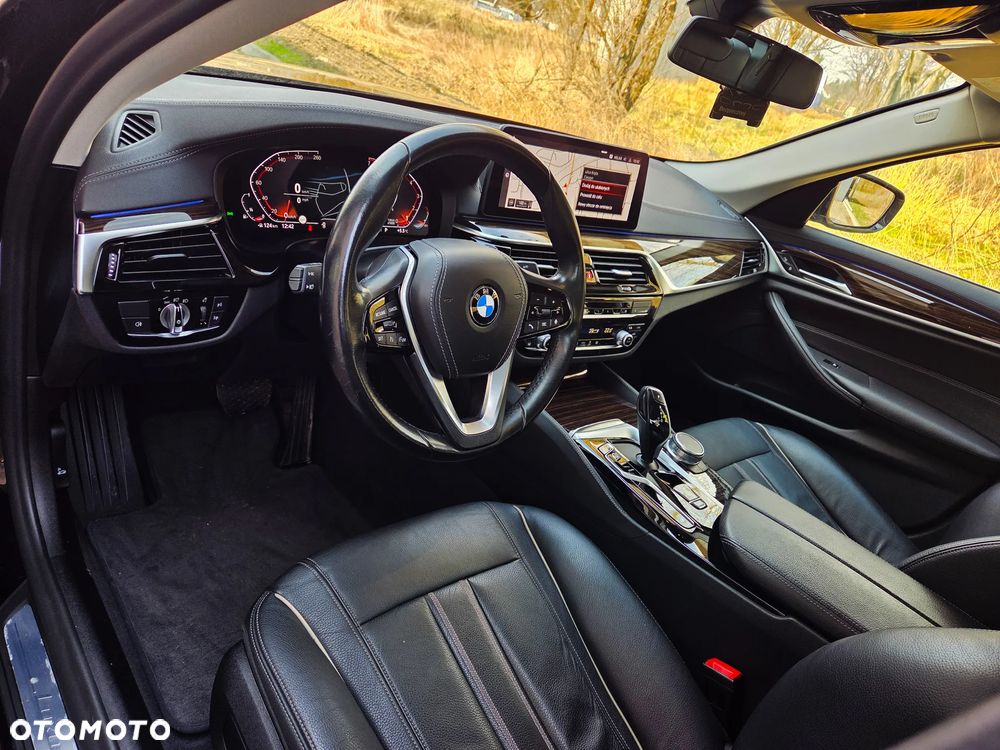 BMW Seria 5 520i Luxury Line sport - 20