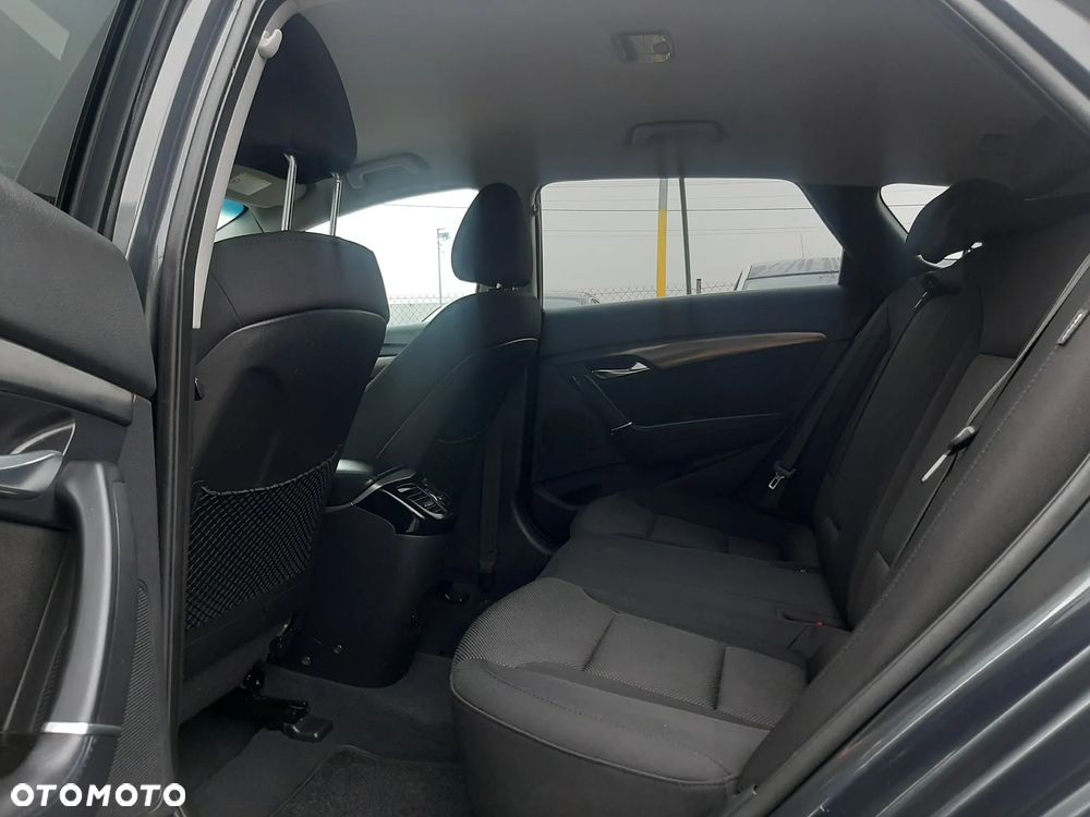 Hyundai i40 Kombi blue 1.6 Family - 21