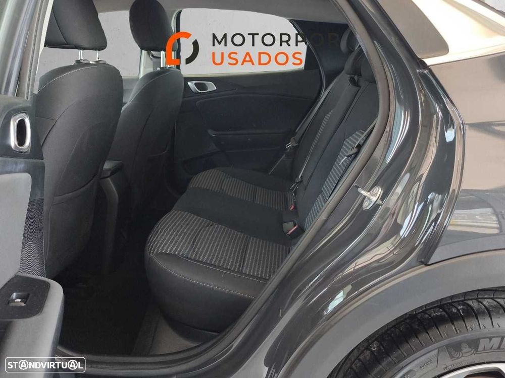 Kia XCeed 1.0 T-GDI Dynamic - 10