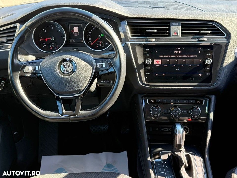 Volkswagen Tiguan - 26