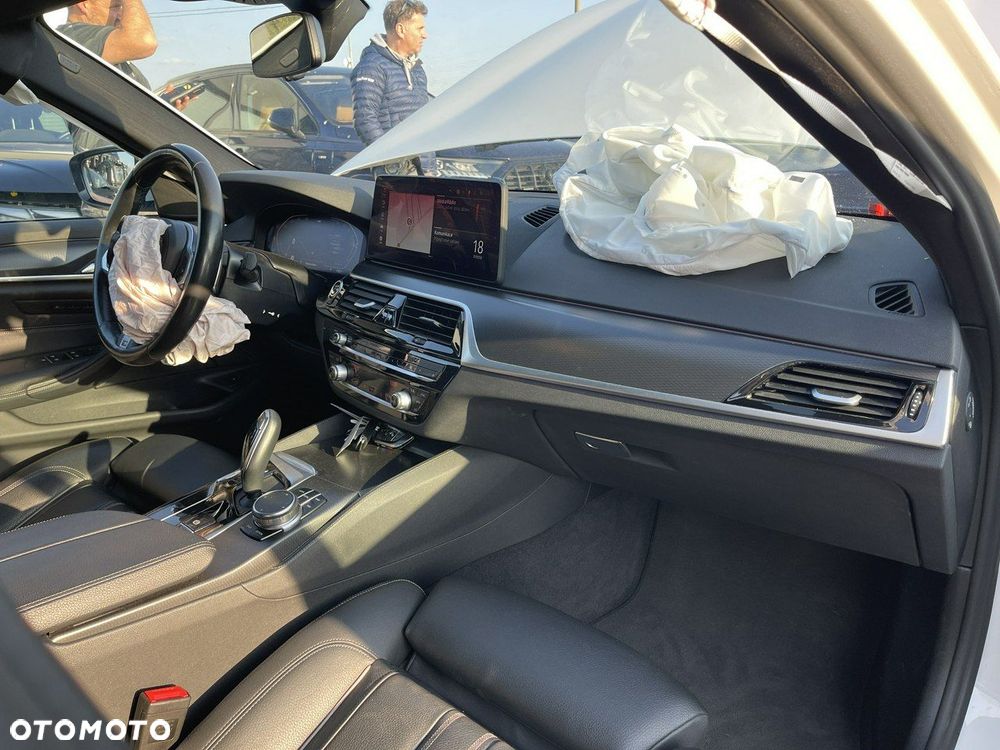 BMW Seria 5 520d xDrive Sport Line - 11