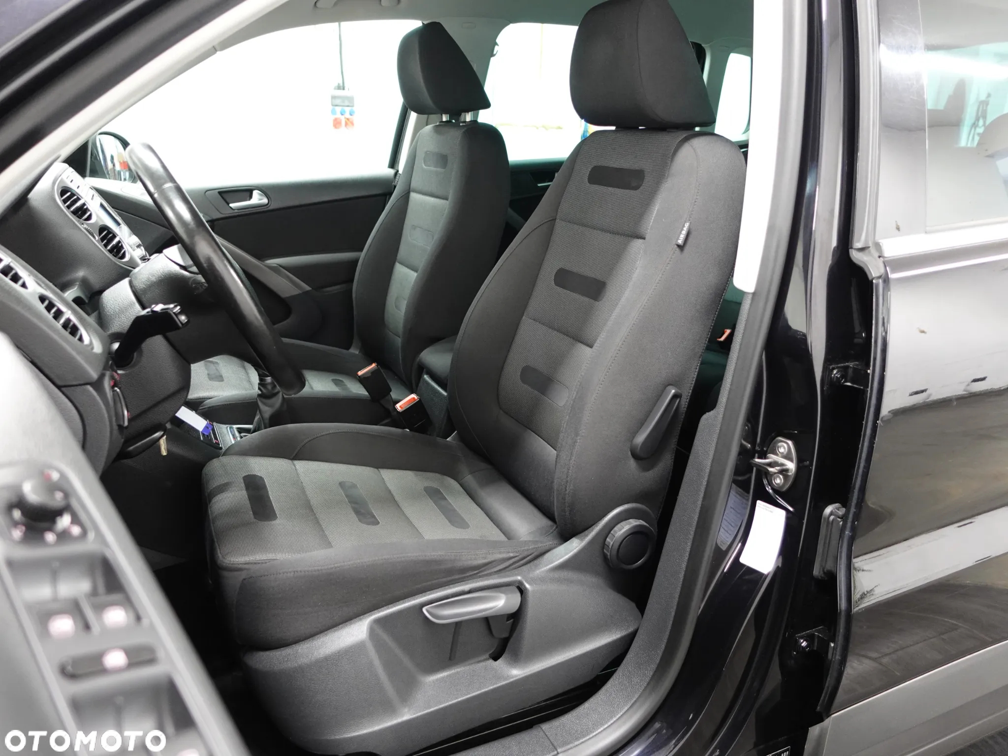 Volkswagen Tiguan 2.0 TDI 4Mot Sport&Style - 23