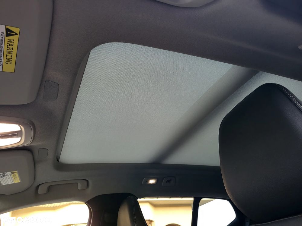 Volvo XC 40 B5 AWD Ultimate Dark - 34