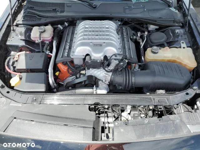 Dodge Challenger - 11