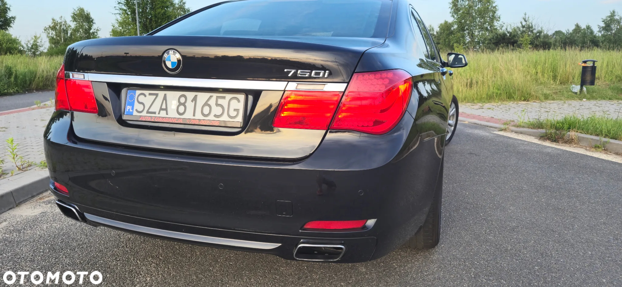 BMW Seria 7 750i xDrive - 8