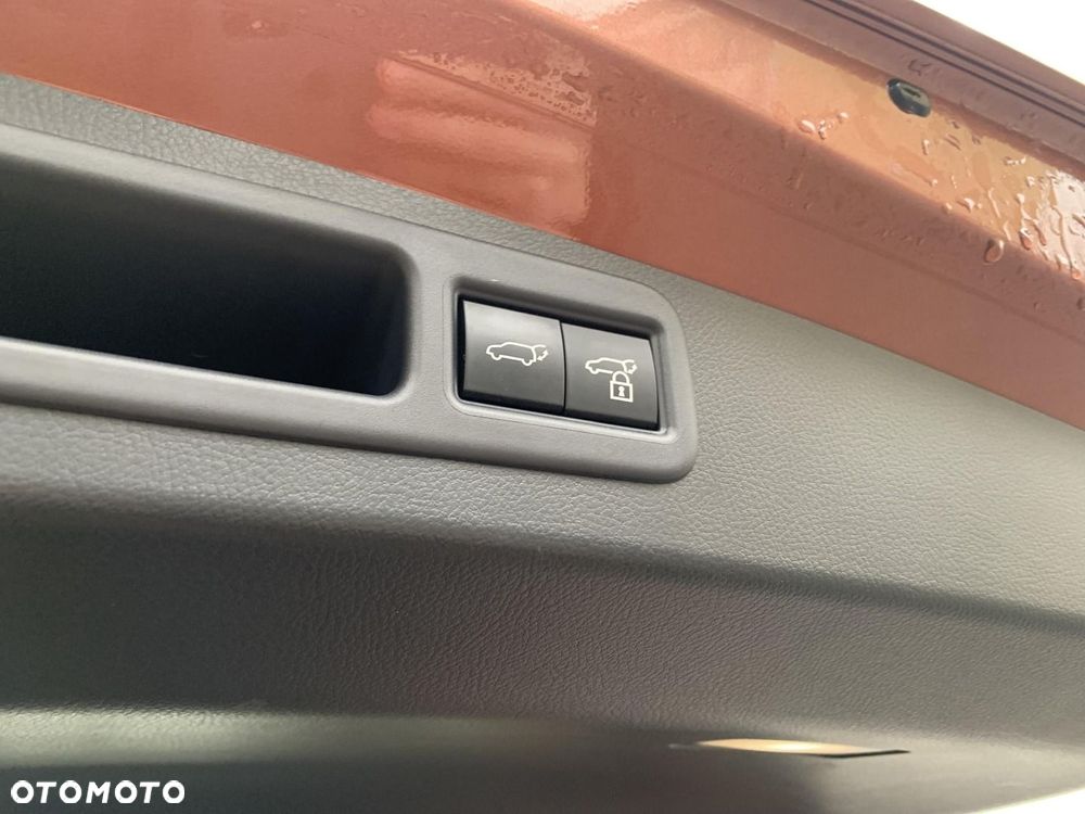 Lexus RX 450h+ Omotenashi - 26