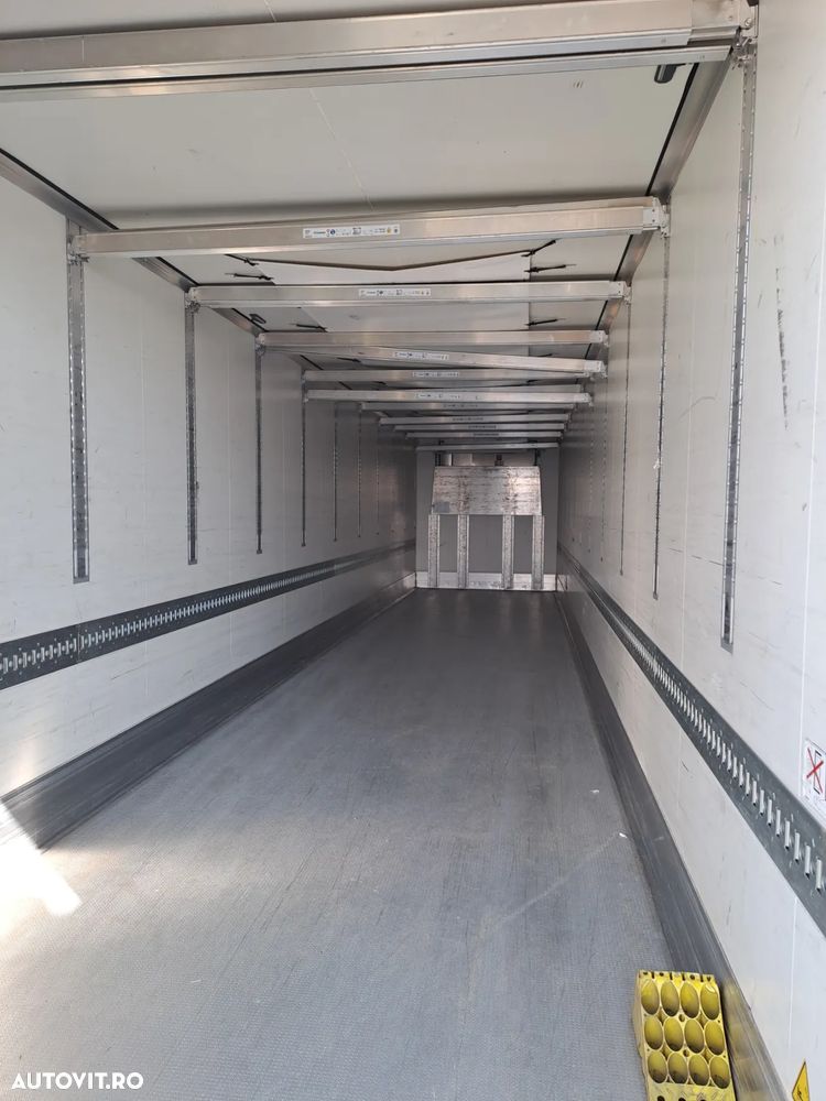 Krone Frigorific - 12