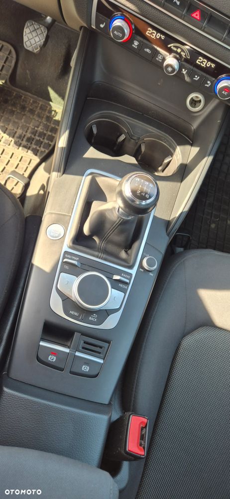 Audi A3 Sportback 1.6 TDI - 17