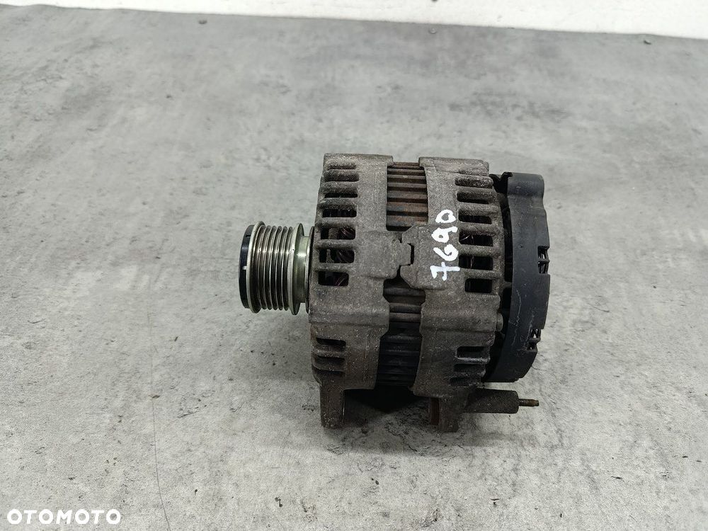 ALTERNATOR VW PASSAT B6 03G903023 0121715003  BOSCH 2.0 TDI - 4