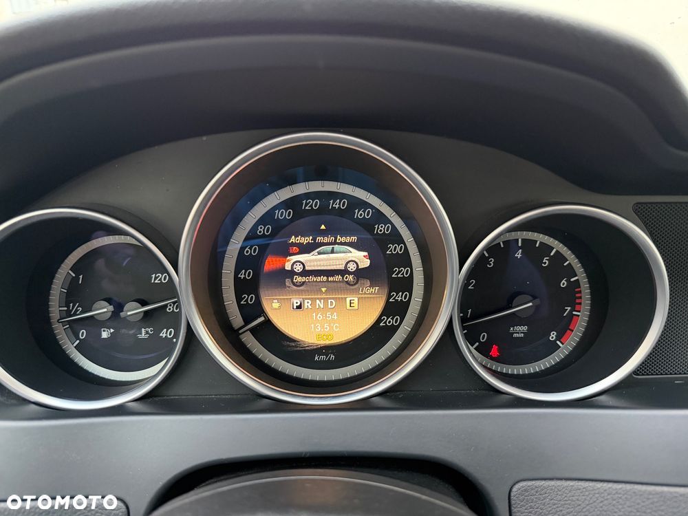 Mercedes-Benz Klasa C 200 (BlueEFFICIENCY) 7G-TRONIC - 35