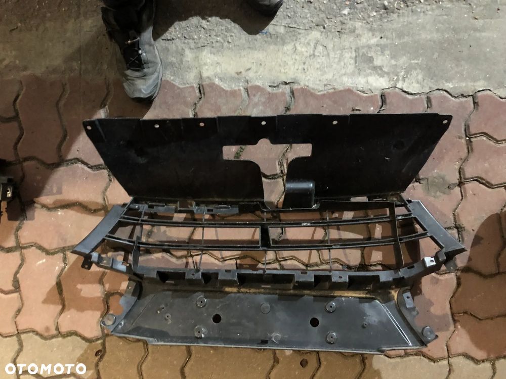 ATRAPA GRILL LADA ŁADA VESTA 2015- 8450008876;8450006673 - 3