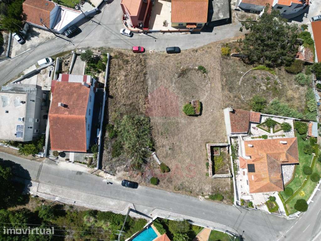 Terreno com ruina situado no Nadadouro - Grande imagem: 2/12