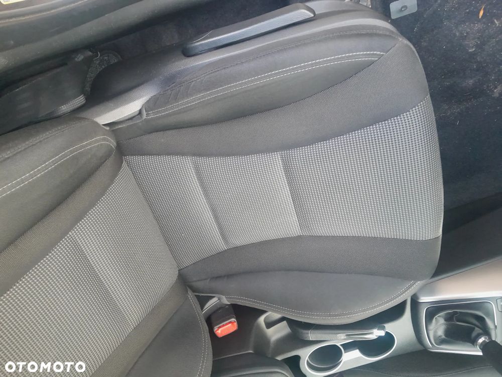 Hyundai i30 1.6 CRDI Trend - 10