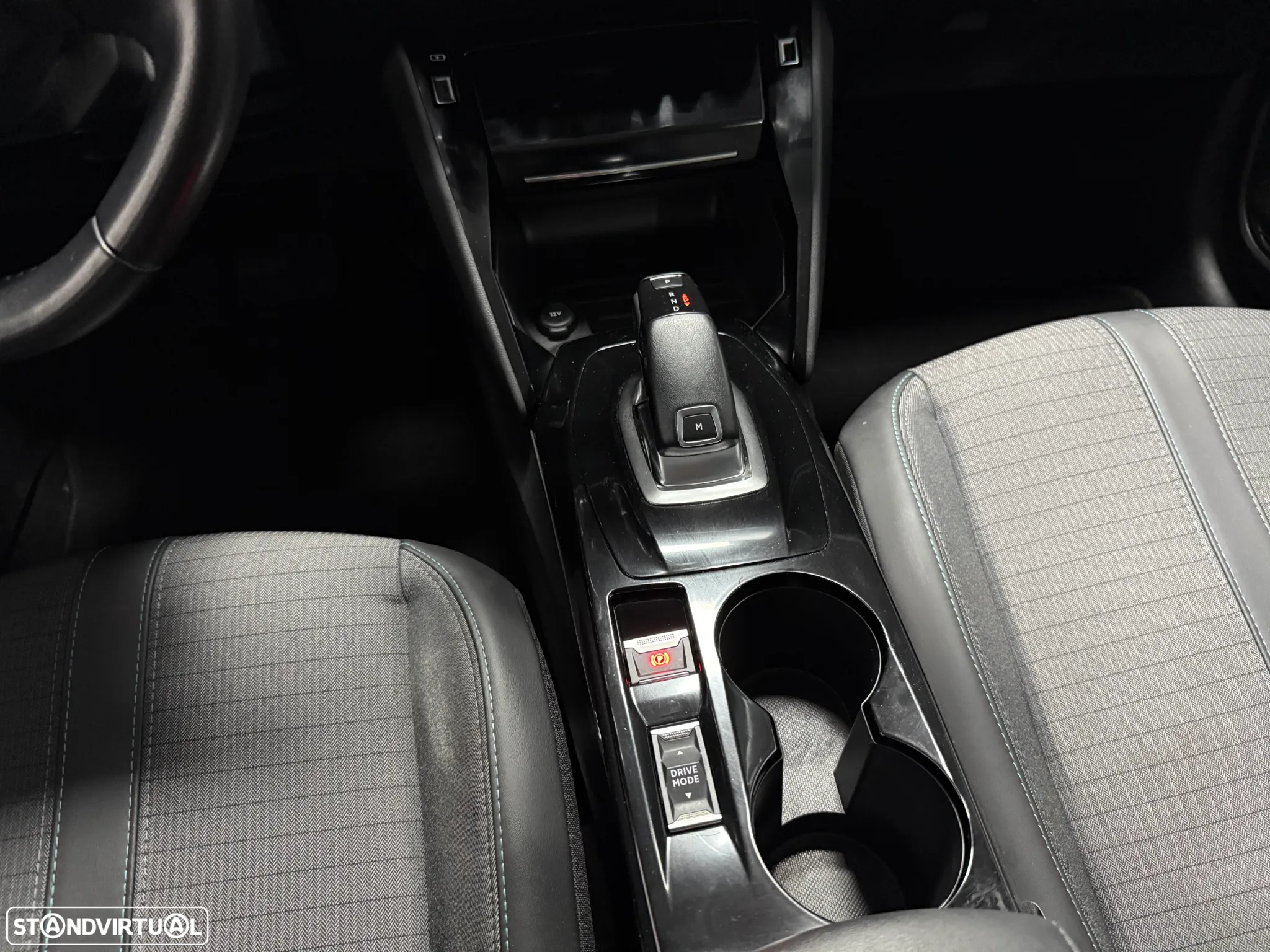 Peugeot 208 1.2 PureTech Allure EAT8 - 13