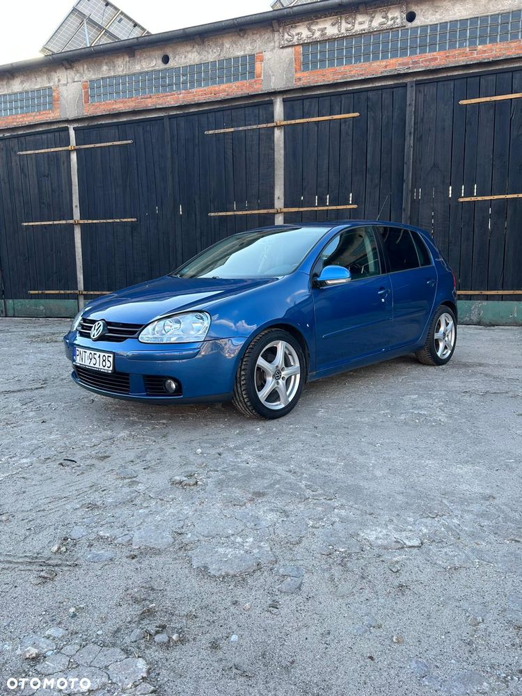 Volkswagen Golf 1.6 FSI Tour - 1