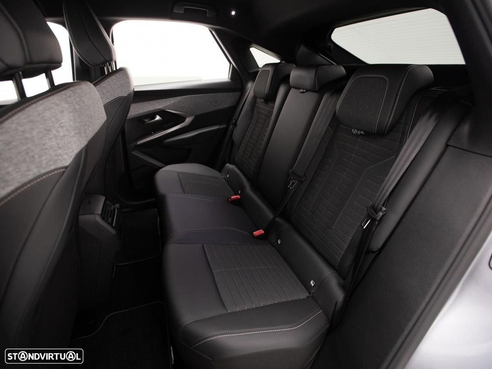 Peugeot E-3008 73 kWh Allure - 10