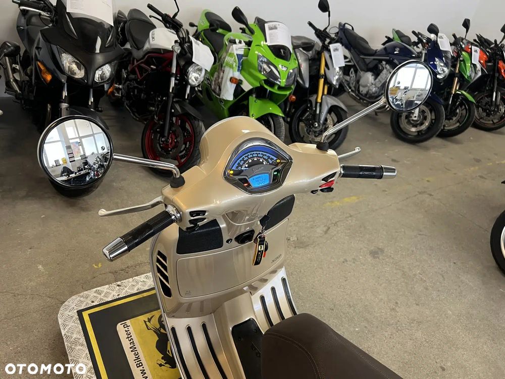 Vespa GTS - 22