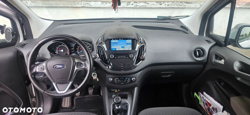 Ford Tourneo Courier 1.0 EcoBoost Titanium - 8