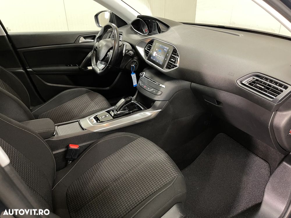 Peugeot 308 BlueHDi 130 EAT6 Stop & Start Active Business-Paket - 11