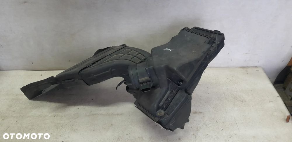 AUDI A4 B8 OBUDOWA FILTRA POWIETRZA PRZEPŁYWOMIERZ 2.0TDI 08-11r - 1