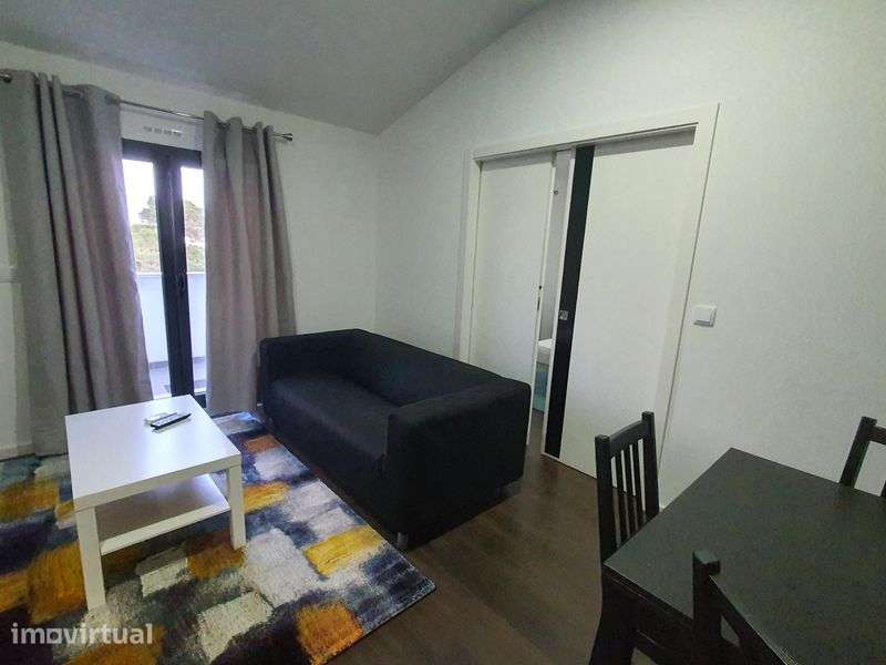 Arrenda T1 Mobilado - Abrantes - Grande imagem: 2/11