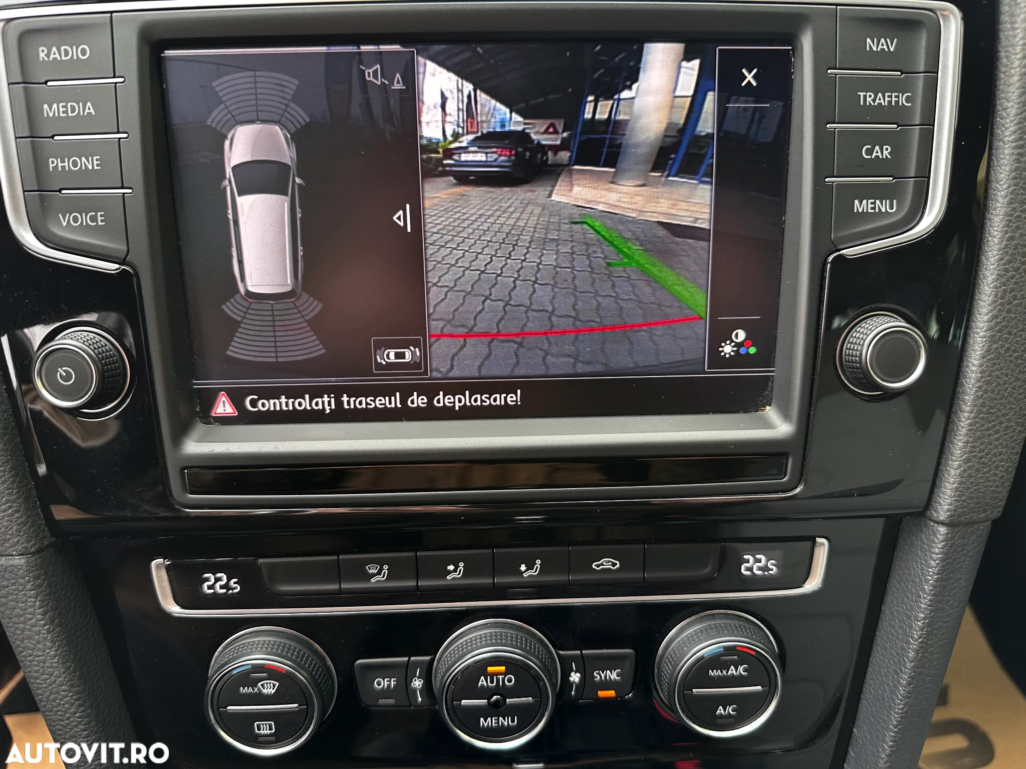 Volkswagen Golf Variant 1.6 TDI BlueMotion Technology DSG Comfortline - 27