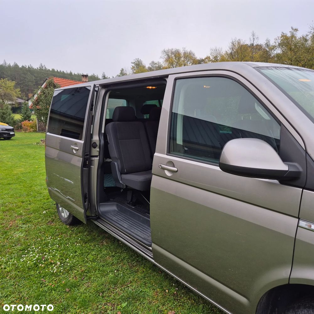 Volkswagen Caravelle 2017 photo 2