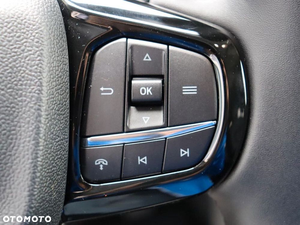 Ford Tourneo Custom - 17