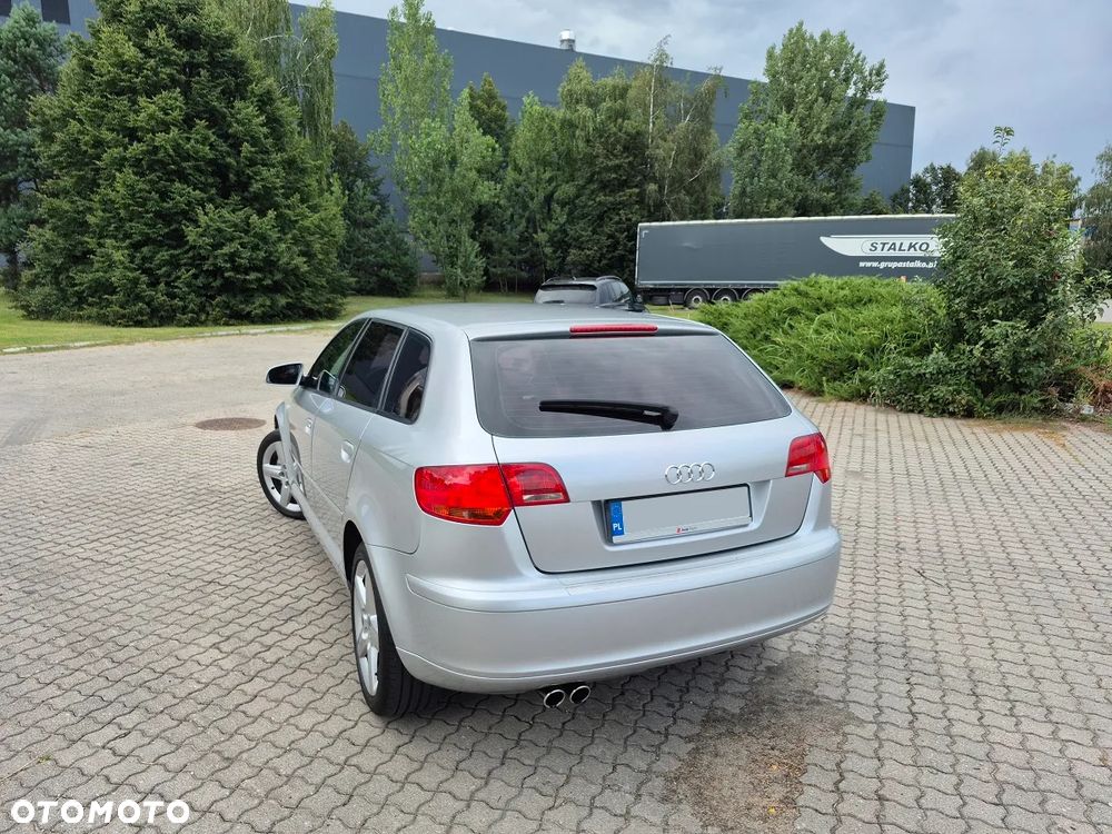 Audi A3 Sportback 2.0 TDI DPF quattro Ambition - 6