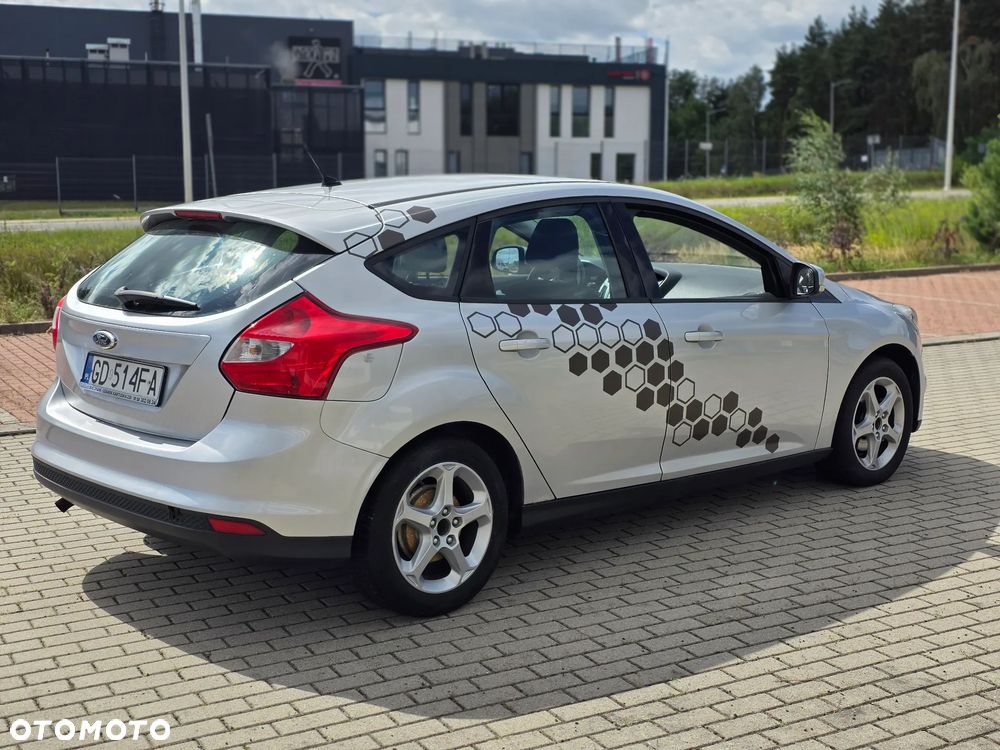 Ford Focus 1.6 Ambiente - 9