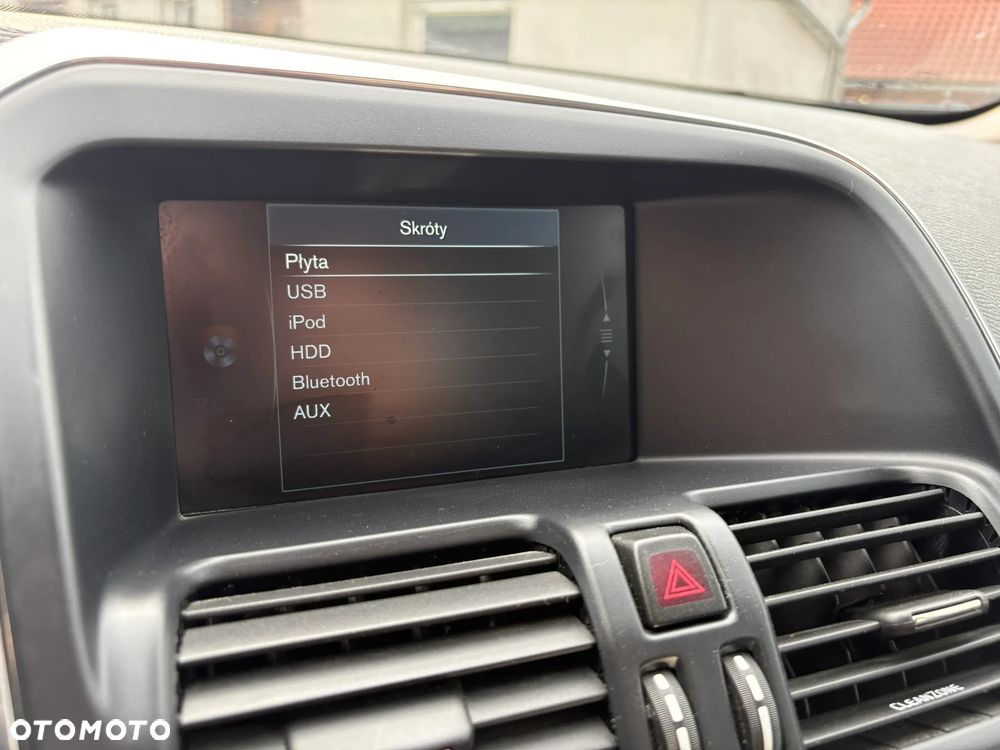 Volvo XC 60 D3 Drive-E Ocean Race - 19