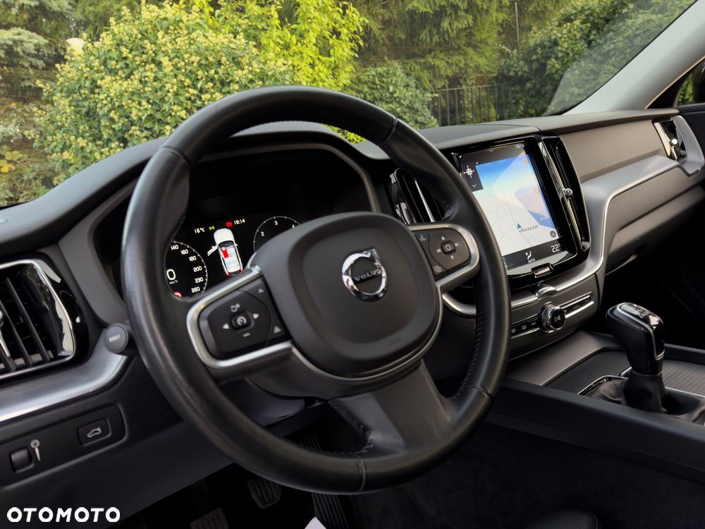 Volvo XC 60 D3 Momentum Pro - 9