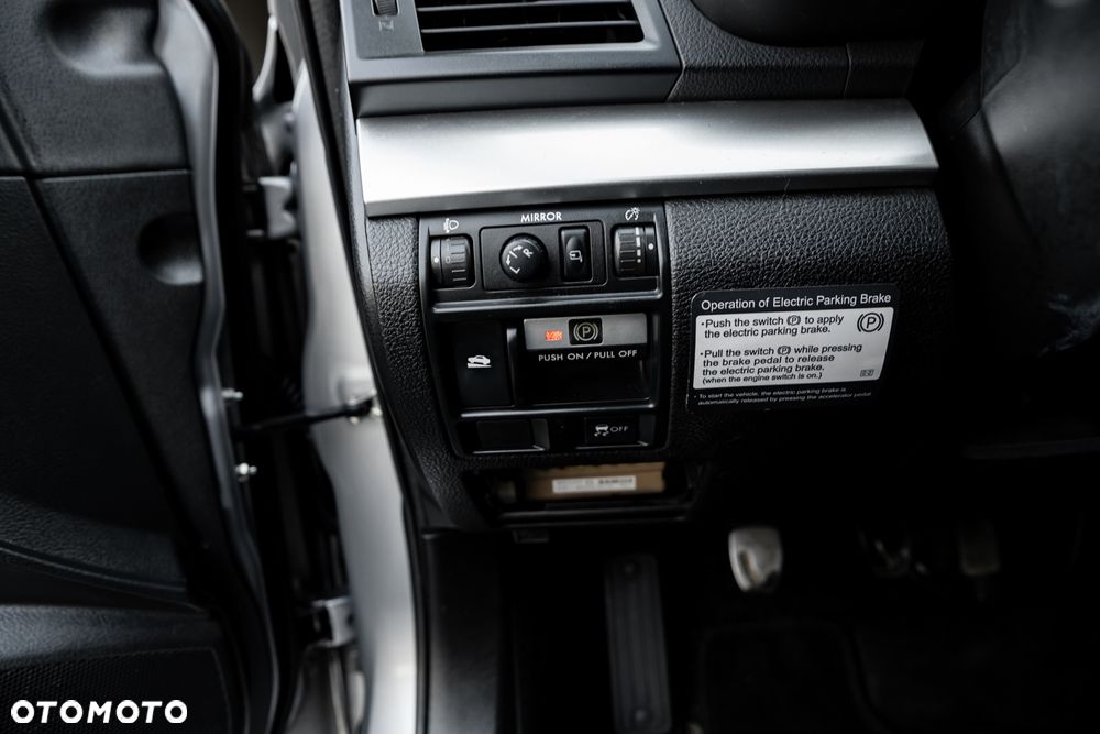 Subaru Legacy 2.0i Trend - 28