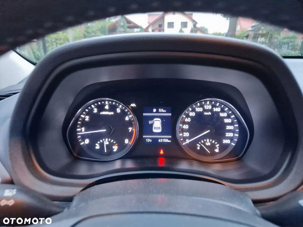 Hyundai i30 1.5 DPI Classic + - 26