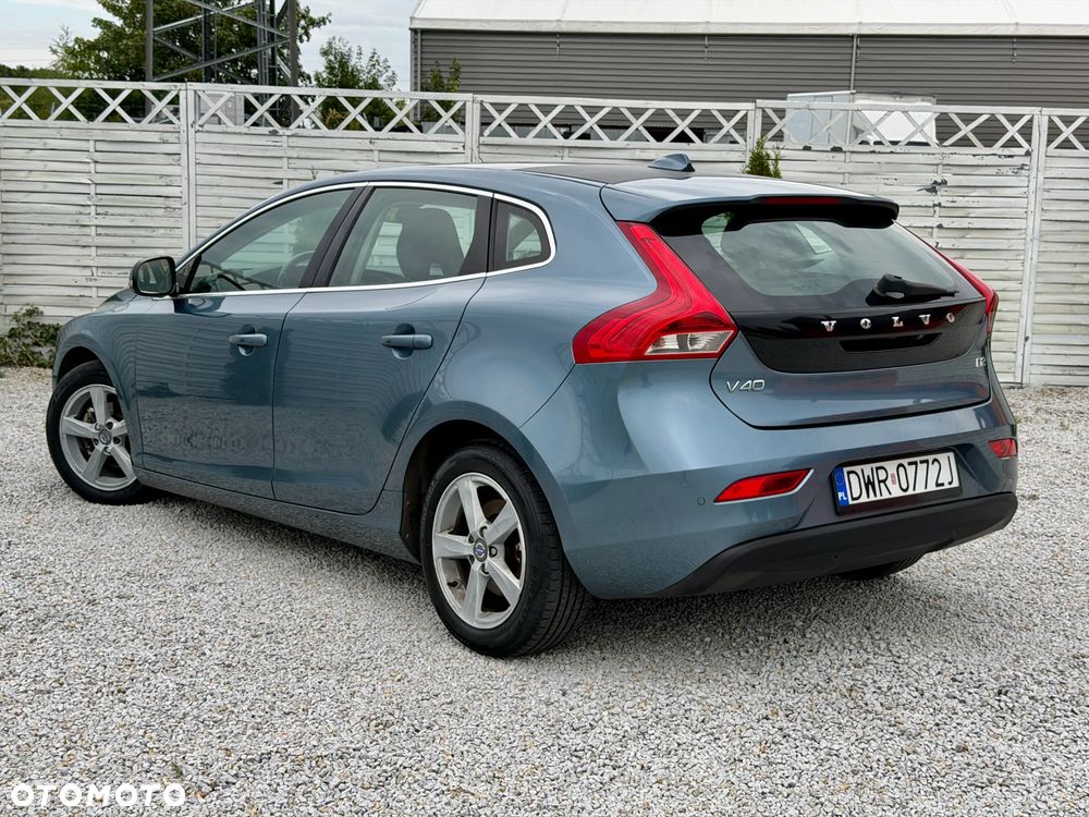 Volvo V40 D2 Momentum - 2