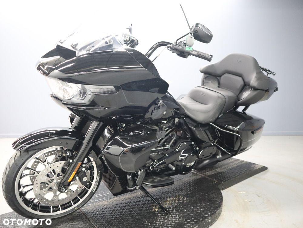 Harley-Davidson Touring Road Glide - 3