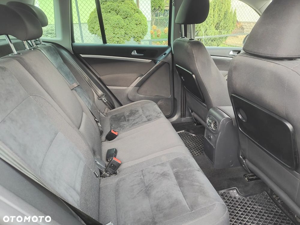 Volkswagen Tiguan - 16