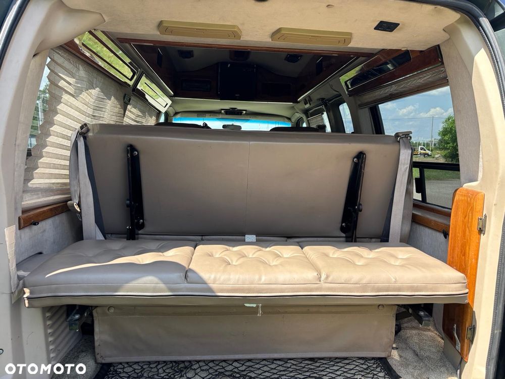 Chevrolet Chevy Van - 24