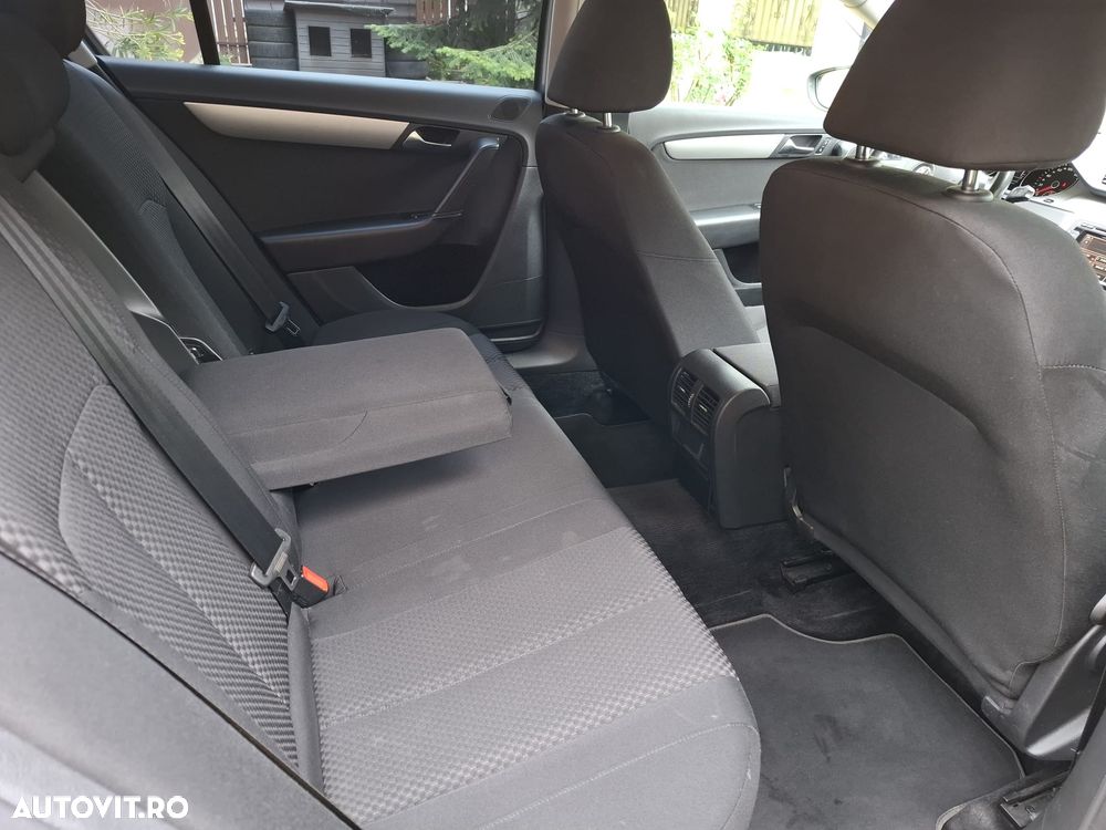 Volkswagen Passat 2.0 TDI Blue TDI DSG Comfortline - 10