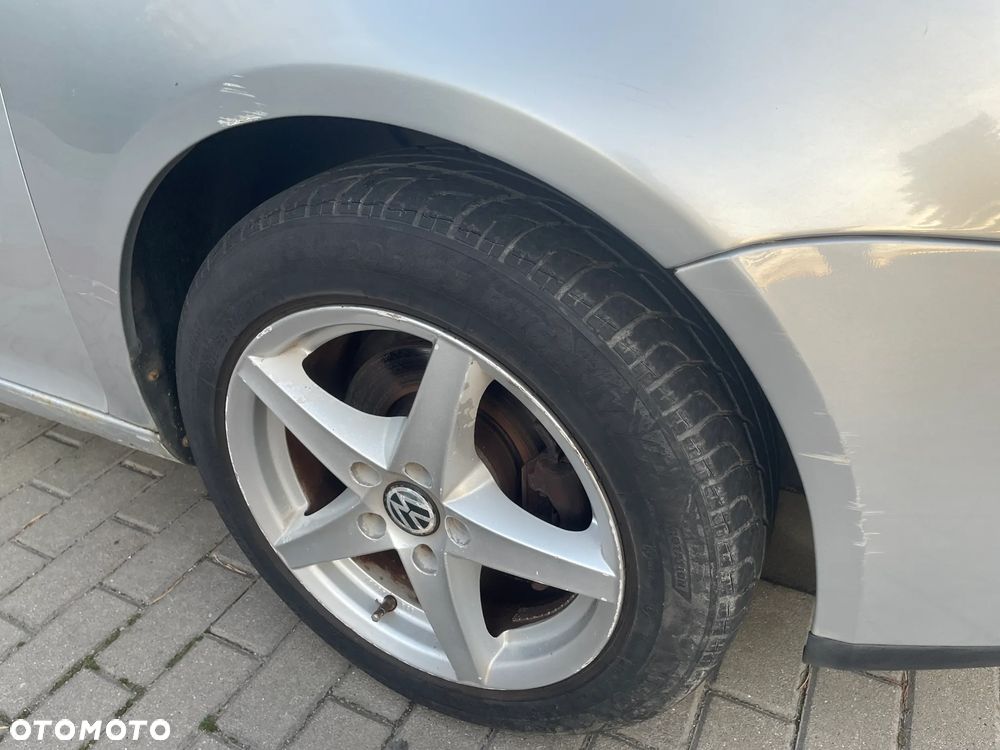 Volkswagen Golf - 6