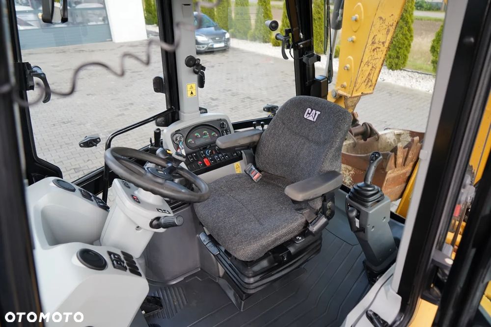 Caterpillar 432F / KOPARKO-ŁADOWARKA / 2017 / 5700 MTH / KLIMATYZACJA / KOMPLET ŁYŻEK - 28